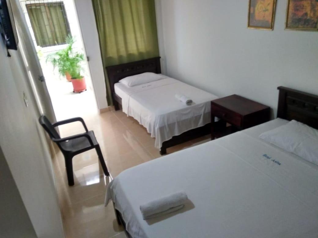 Hotel Anita Puerto Berrio エクステリア 写真